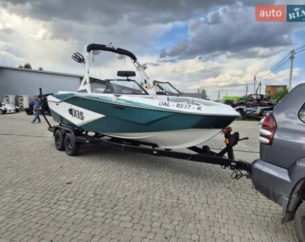 Axis Wake A, об'ємом двигуна 5.3 л та пробігом 1 тис. км за 135000 $, фото 10 на Automoto.ua
