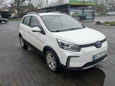 Белый BAIC EC5, объемом двигателя 0 л и пробегом 54 тыс. км за 12500 $, фото 1 на Automoto.ua
