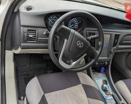 Білий BAIC EU260, об'ємом двигуна 0 л та пробігом 22 тис. км за 10000 $, фото 9 на Automoto.ua