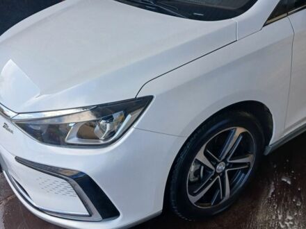 Білий BAIC EU5, об'ємом двигуна 0 л та пробігом 52 тис. км за 12500 $, фото 1 на Automoto.ua