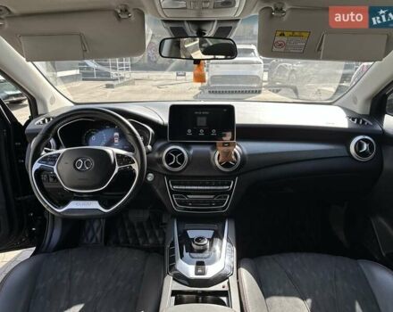 Черный BAIC EU5, объемом двигателя 0 л и пробегом 95 тыс. км за 14000 $, фото 13 на Automoto.ua