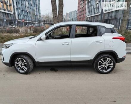 BAIC X3, объемом двигателя 1.5 л и пробегом 4 тыс. км за 15990 $, фото 4 на Automoto.ua