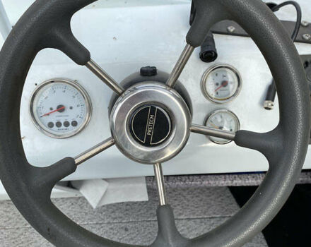 Красный Blue Fin Sportsman, объемом двигателя 0 л и пробегом 0 тыс. км за 20000 $, фото 11 на Automoto.ua