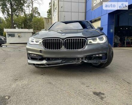 Сірий BMW-Alpina B7, об'ємом двигуна 0 л та пробігом 6 тис. км за 40000 $, фото 26 на Automoto.ua