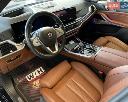 Черный BMW-Alpina XB7, объемом двигателя 4.39 л и пробегом 34 тыс. км за 194900 $, фото 12 на Automoto.ua