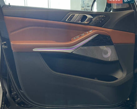 Черный BMW-Alpina XB7, объемом двигателя 4.39 л и пробегом 34 тыс. км за 194900 $, фото 9 на Automoto.ua