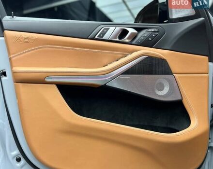 Серый BMW-Alpina XB7, объемом двигателя 4.4 л и пробегом 28 тыс. км за 209000 $, фото 30 на Automoto.ua