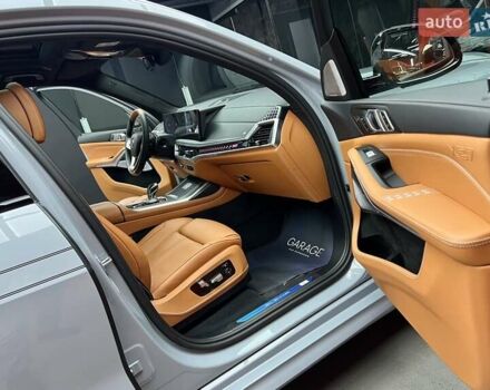 Серый BMW-Alpina XB7, объемом двигателя 4.4 л и пробегом 28 тыс. км за 209000 $, фото 57 на Automoto.ua