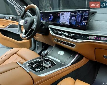 Серый BMW-Alpina XB7, объемом двигателя 4.4 л и пробегом 28 тыс. км за 209000 $, фото 62 на Automoto.ua
