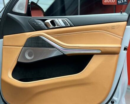 Серый BMW-Alpina XB7, объемом двигателя 4.4 л и пробегом 28 тыс. км за 209000 $, фото 58 на Automoto.ua