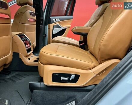 Серый BMW-Alpina XB7, объемом двигателя 4.4 л и пробегом 28 тыс. км за 209000 $, фото 48 на Automoto.ua