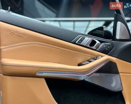 Серый BMW-Alpina XB7, объемом двигателя 4.4 л и пробегом 28 тыс. км за 209000 $, фото 31 на Automoto.ua