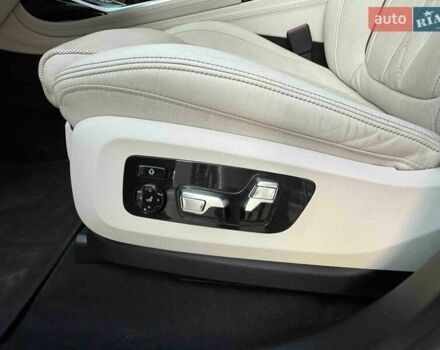 Синий BMW-Alpina XB7, объемом двигателя 4.4 л и пробегом 59 тыс. км за 124900 $, фото 27 на Automoto.ua