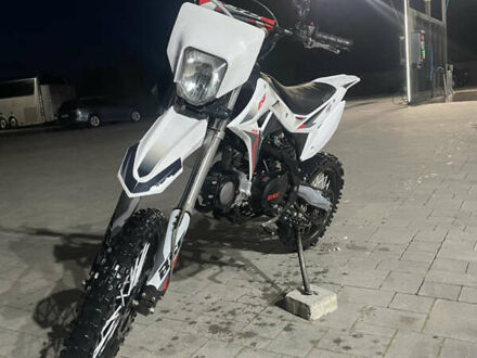 BSE MX-125 2023 в Калуше на Automoto.ua Белый BSE MX-125, объемом двигателя 9 л и пробегом 6 тыс. км за 750 $, фото 1 на Automoto.ua