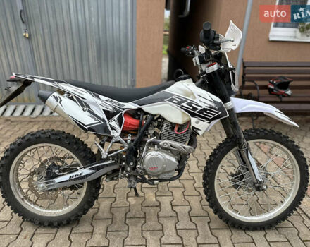 Белый BSE S2, объемом двигателя 0.25 л и пробегом 400 тыс. км за 1600 $, фото 1 на Automoto.ua