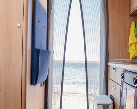 Серый Buerstner Averso Premium, объемом двигателя 0 л и пробегом 1 тыс. км за 12000 $, фото 16 на Automoto.ua