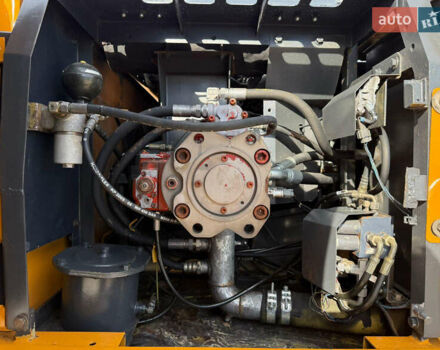 Case Construction CX 210, объемом двигателя 0 л и пробегом 10 тыс. км за 62294 $, фото 2 на Automoto.ua