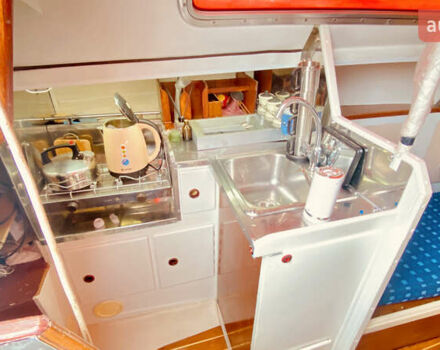 Colvic UFO 27 1989 у Києві на Automoto.ua Colvic UFO 27, об'ємом двигуна 0 л та пробігом 0 тис. км за 18000 $, фото 4 на Automoto.ua