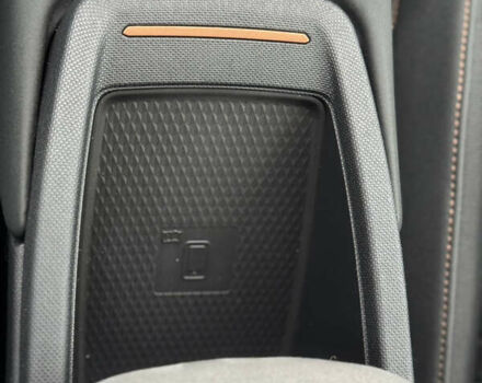 Серый Cupra Born, объемом двигателя 0 л и пробегом 5 тыс. км за 23500 $, фото 2 на Automoto.ua