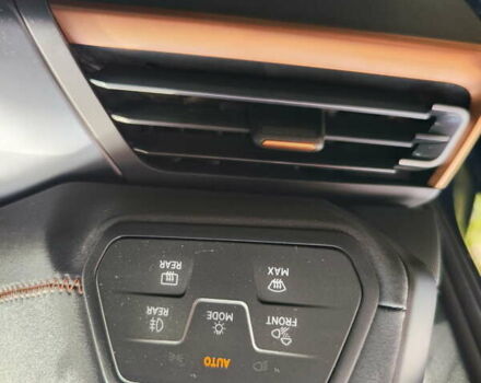 Синій Cupra Born, об'ємом двигуна 0 л та пробігом 71 тис. км за 19500 $, фото 24 на Automoto.ua