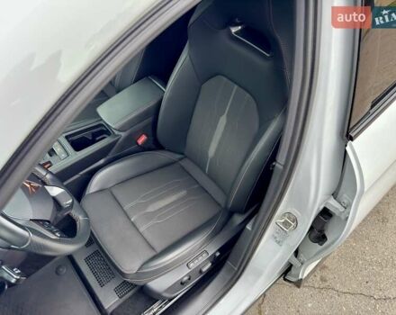 Белый Cupra Formentor, объемом двигателя 1.98 л и пробегом 35 тыс. км за 42000 $, фото 27 на Automoto.ua