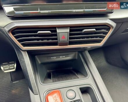 Белый Cupra Formentor, объемом двигателя 1.98 л и пробегом 35 тыс. км за 42000 $, фото 17 на Automoto.ua