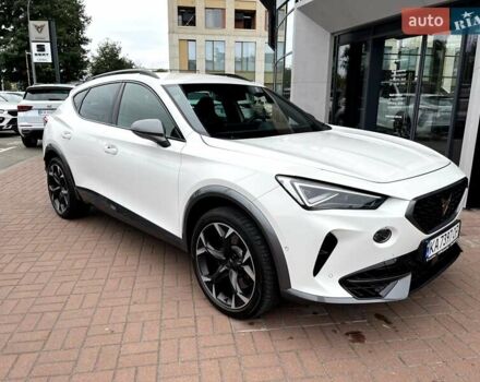 Белый Cupra Formentor, объемом двигателя 1.98 л и пробегом 18 тыс. км за 1790000 $, фото 2 на Automoto.ua