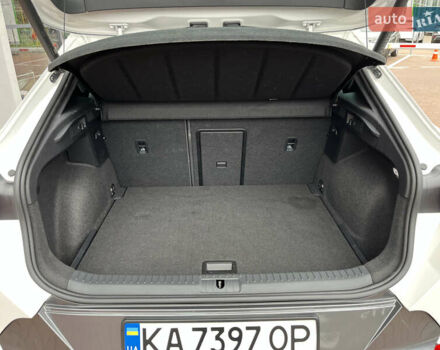 Белый Cupra Formentor, объемом двигателя 1.98 л и пробегом 18 тыс. км за 42727 $, фото 9 на Automoto.ua