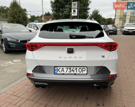 Белый Cupra Formentor, объемом двигателя 1.98 л и пробегом 19 тыс. км за 44028 $, фото 5 на Automoto.ua