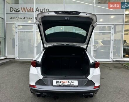 Белый Cupra Formentor, объемом двигателя 1.98 л и пробегом 7 тыс. км за 42000 $, фото 10 на Automoto.ua