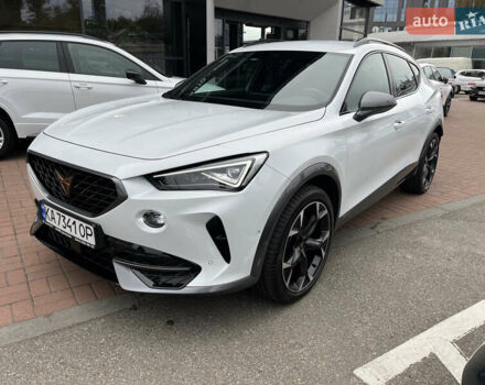 Белый Cupra Formentor, объемом двигателя 1.98 л и пробегом 19 тыс. км за 44028 $, фото 2 на Automoto.ua
