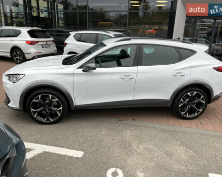 Белый Cupra Formentor, объемом двигателя 1.98 л и пробегом 19 тыс. км за 44028 $, фото 3 на Automoto.ua