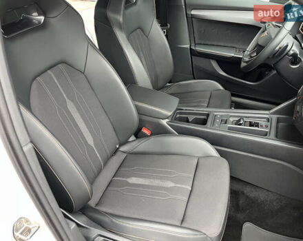 Белый Cupra Formentor, объемом двигателя 1.98 л и пробегом 18 тыс. км за 42727 $, фото 16 на Automoto.ua