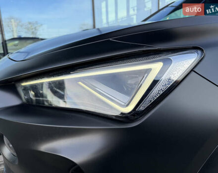 Черный Cupra Formentor, объемом двигателя 1.98 л и пробегом 40 тыс. км за 36999 $, фото 2 на Automoto.ua