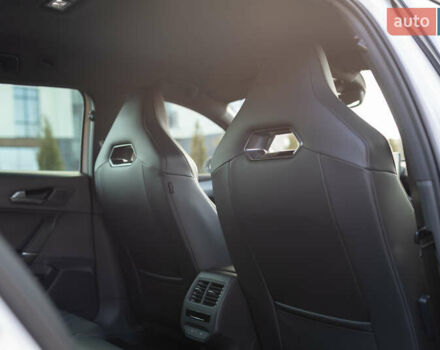 Белый Cupra Leon, объемом двигателя 1.4 л и пробегом 101 тыс. км за 26607 $, фото 89 на Automoto.ua