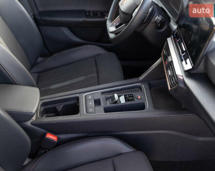 Белый Cupra Leon, объемом двигателя 1.4 л и пробегом 101 тыс. км за 26607 $, фото 87 на Automoto.ua