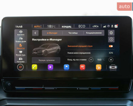 Белый Cupra Leon, объемом двигателя 1.4 л и пробегом 101 тыс. км за 26607 $, фото 130 на Automoto.ua