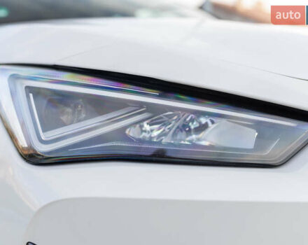 Белый Cupra Leon, объемом двигателя 1.4 л и пробегом 101 тыс. км за 26607 $, фото 31 на Automoto.ua