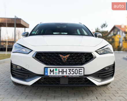 Белый Cupra Leon, объемом двигателя 1.4 л и пробегом 101 тыс. км за 26607 $, фото 3 на Automoto.ua