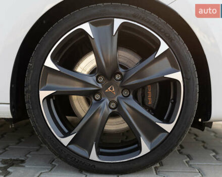 Белый Cupra Leon, объемом двигателя 1.4 л и пробегом 101 тыс. км за 26607 $, фото 14 на Automoto.ua