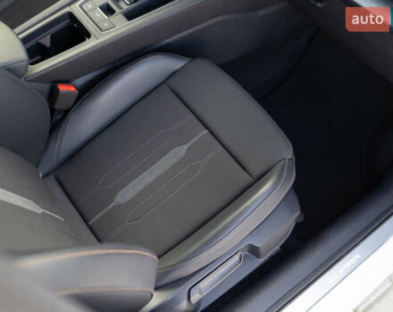 Белый Cupra Leon, объемом двигателя 1.4 л и пробегом 101 тыс. км за 26607 $, фото 82 на Automoto.ua