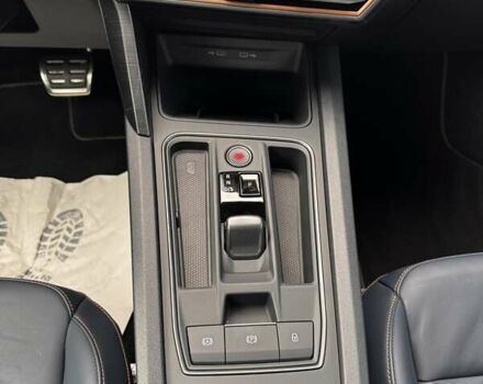 Серый Cupra Leon, объемом двигателя 1.98 л и пробегом 2 тыс. км за 41142 $, фото 50 на Automoto.ua