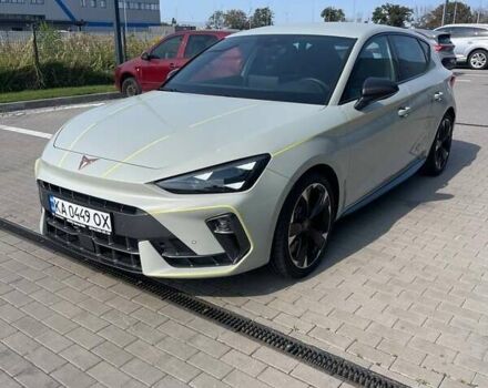 Серый Cupra Leon, объемом двигателя 1.98 л и пробегом 14 тыс. км за 40000 $, фото 2 на Automoto.ua