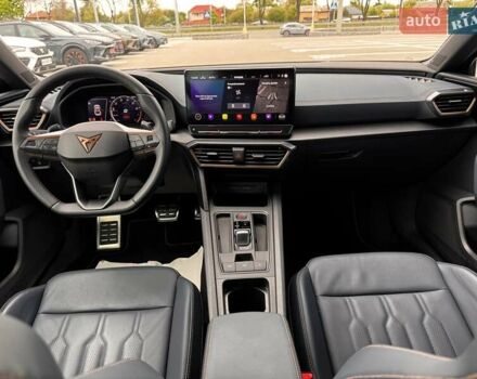 Серый Cupra Leon, объемом двигателя 1.98 л и пробегом 2 тыс. км за 41142 $, фото 47 на Automoto.ua