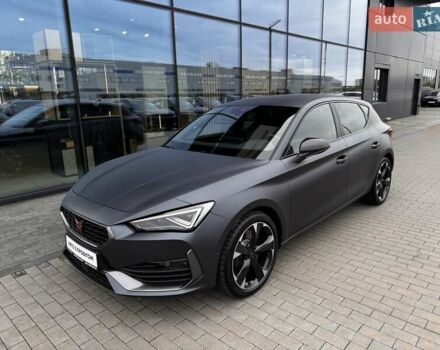 Серый Cupra Leon, объемом двигателя 1.98 л и пробегом 2 тыс. км за 41142 $, фото 2 на Automoto.ua