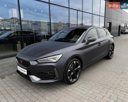 Серый Cupra Leon, объемом двигателя 1.98 л и пробегом 2 тыс. км за 41142 $, фото 1 на Automoto.ua