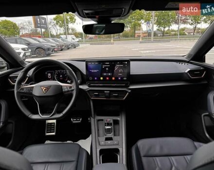 Серый Cupra Leon, объемом двигателя 1.98 л и пробегом 2 тыс. км за 41142 $, фото 45 на Automoto.ua