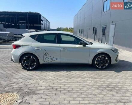 Серый Cupra Leon, объемом двигателя 1.98 л и пробегом 14 тыс. км за 40000 $, фото 4 на Automoto.ua
