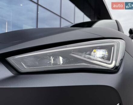 Серый Cupra Leon, объемом двигателя 1.98 л и пробегом 2 тыс. км за 41142 $, фото 25 на Automoto.ua