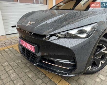 Серый Cupra Tavascan, объемом двигателя 0 л и пробегом 10 тыс. км за 39900 $, фото 6 на Automoto.ua